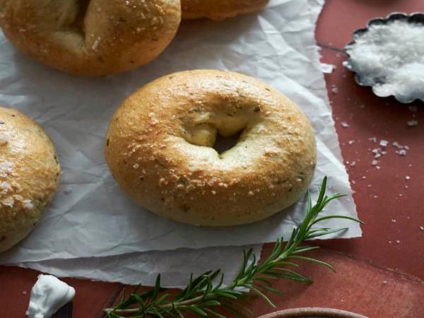 Rosemary-Olive Bagel